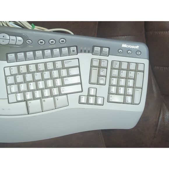 Microsoft Natural Multimedia Keyboard 1.0a RT9470 Ergonomic White Blue PS2 - Picture 2 of 6